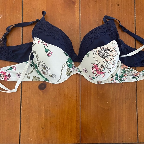 2 bras for 1! - Picture 2 of 2